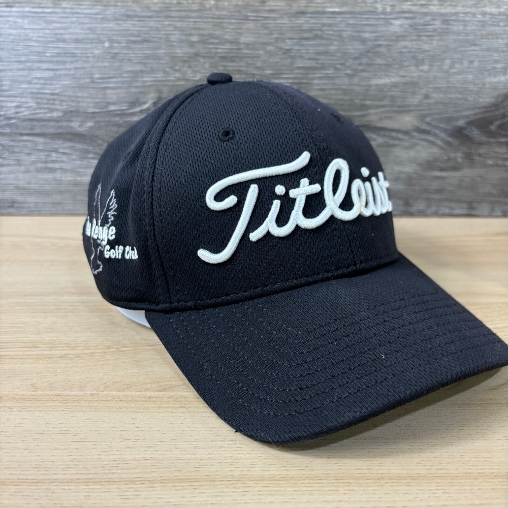 Titleist Hat Cap Fitted S/M Black Black The Refuge Golf Club Golfing Performance